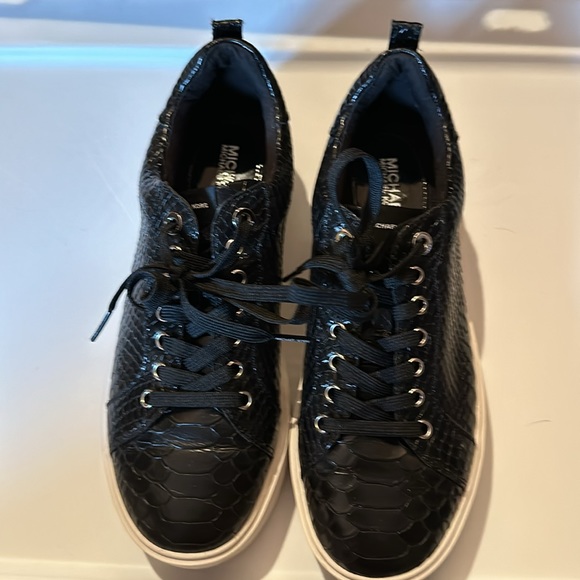 Micheal Kors Sneakers - Picture 2 of 3